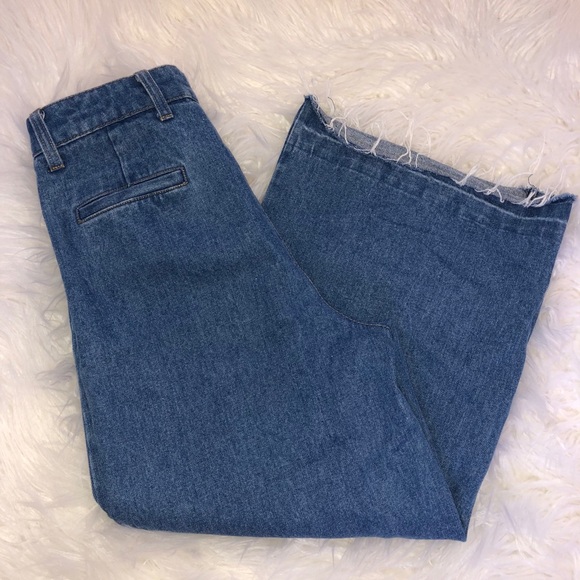 Capris - Picture 4 of 4